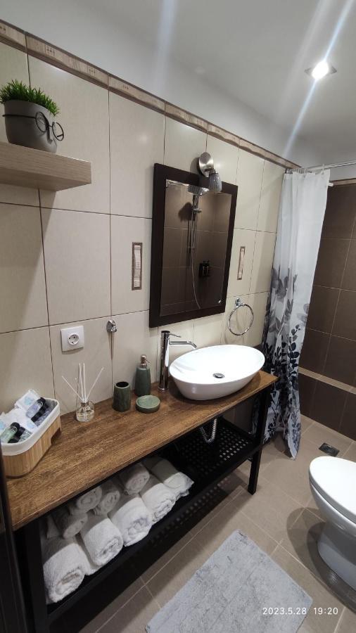 Urbi Garden Apartment Artemida  Exterior photo
