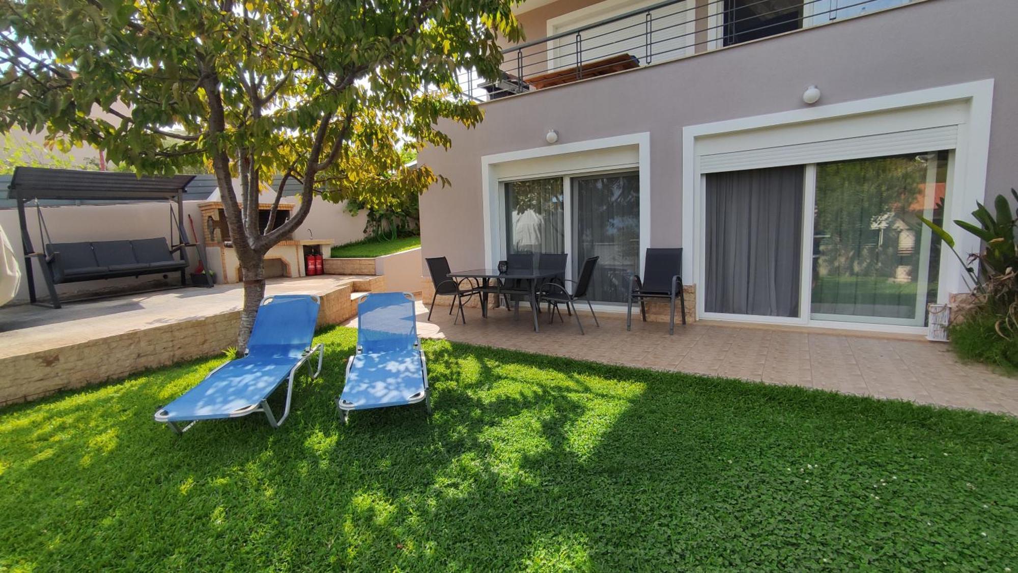 Urbi Garden Apartment Artemida  Exterior photo